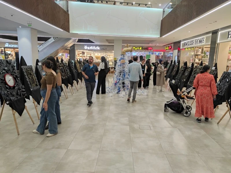 LİSE ÖĞRENCİLERİ