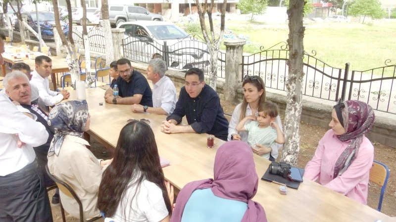 GERCÜŞ KAYMAKAMI ÖĞRENCİLERİN İSTEKLERİNİ DİNLEDİ