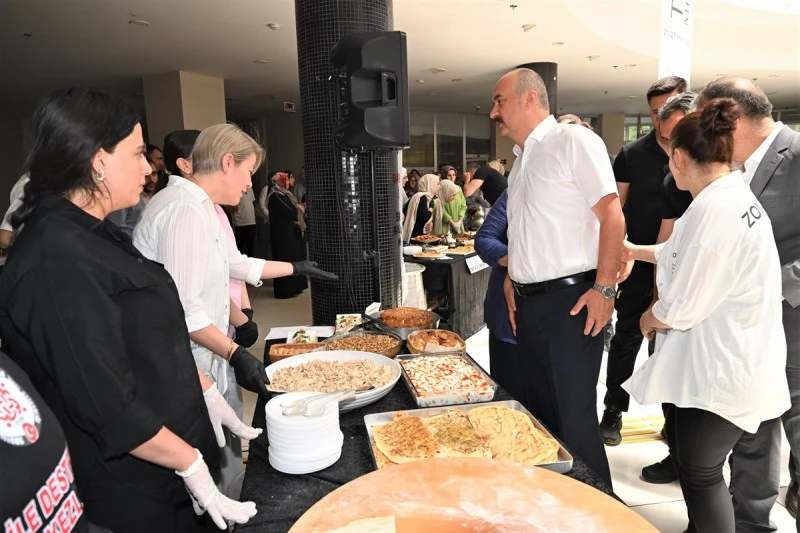 TÜRK MUTFAĞI YÖRESEL TATLARLA ŞENLENDİ 