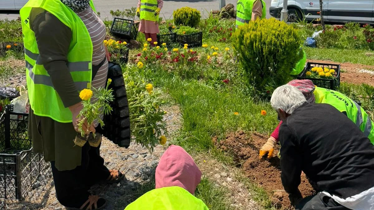 BATMAN&rsquo;DA YEŞİL ALANLARA B&Uuml;Y&Uuml;K DOKUNUŞ