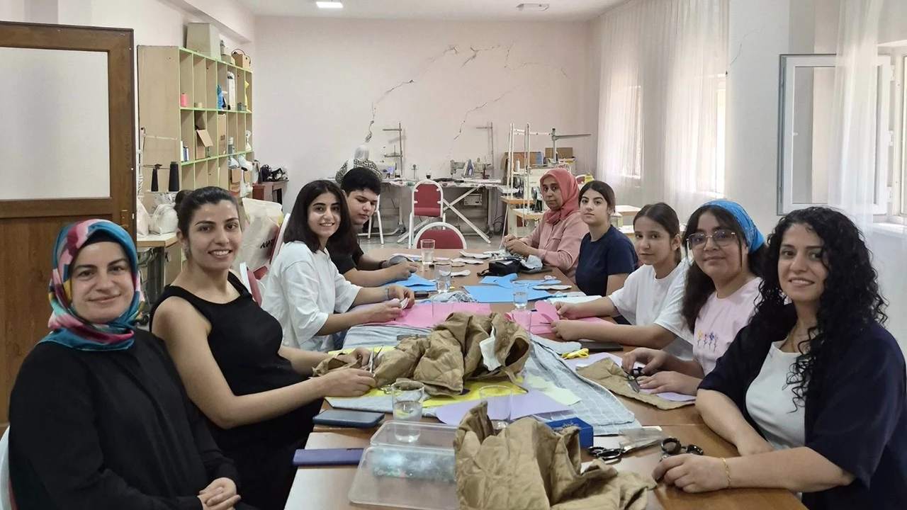 &Ccedil;ATOM'DA &Ccedil;OCUKLARDAN GERİ D&Ouml;N&Uuml;Ş&Uuml;M AT&Ouml;LYESİ