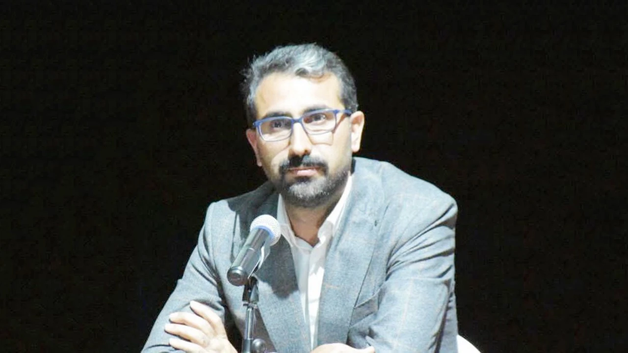 DR. FERİT TUN&Ccedil;&rsquo;TAN KİTAP S&Ouml;YLEŞİSİ VE İMZA G&Uuml;N&Uuml;