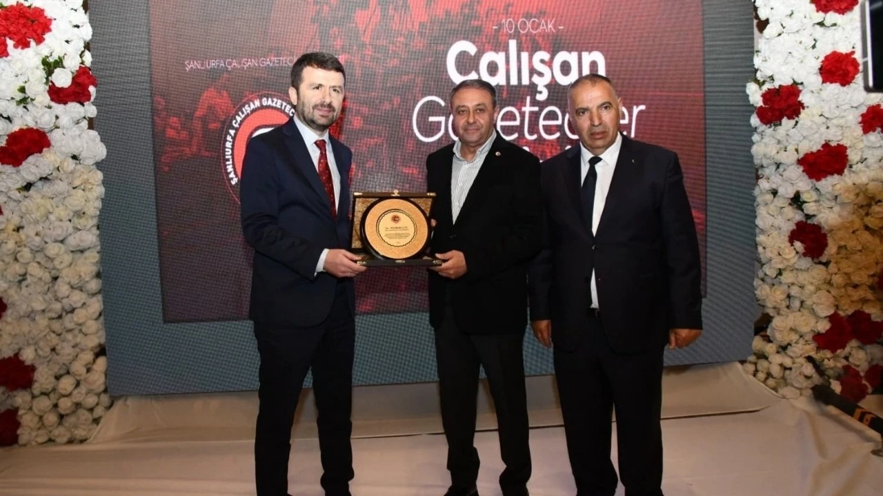 GAZETECİLİK, BİRLİK OLDUĞUNDA G&Uuml;&Ccedil;LENİR