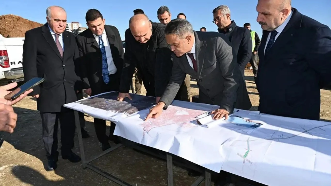 BATMAN'DA &Uuml;&Ccedil; YILIN &Ouml;ZETİ 