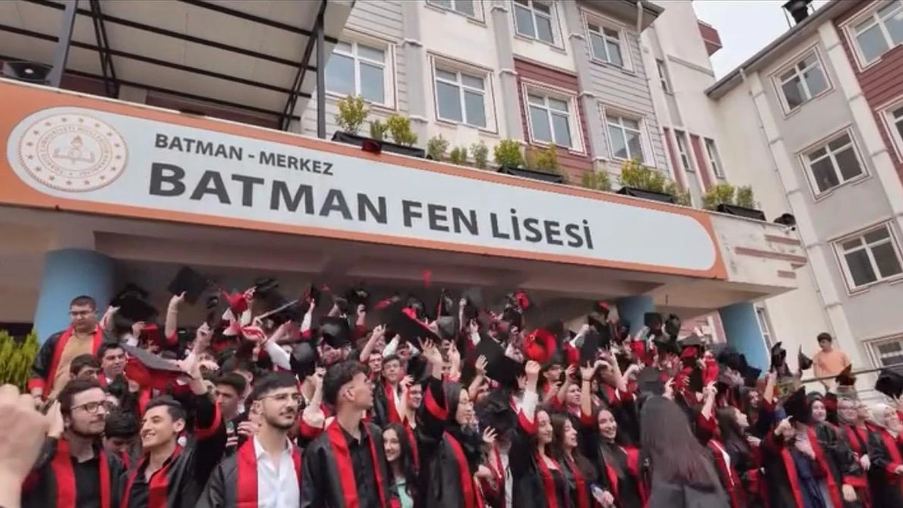 BATMAN FEN LİSESİ&rsquo;NDEN YKS&rsquo;DE GURURLANDIRAN TABLO: