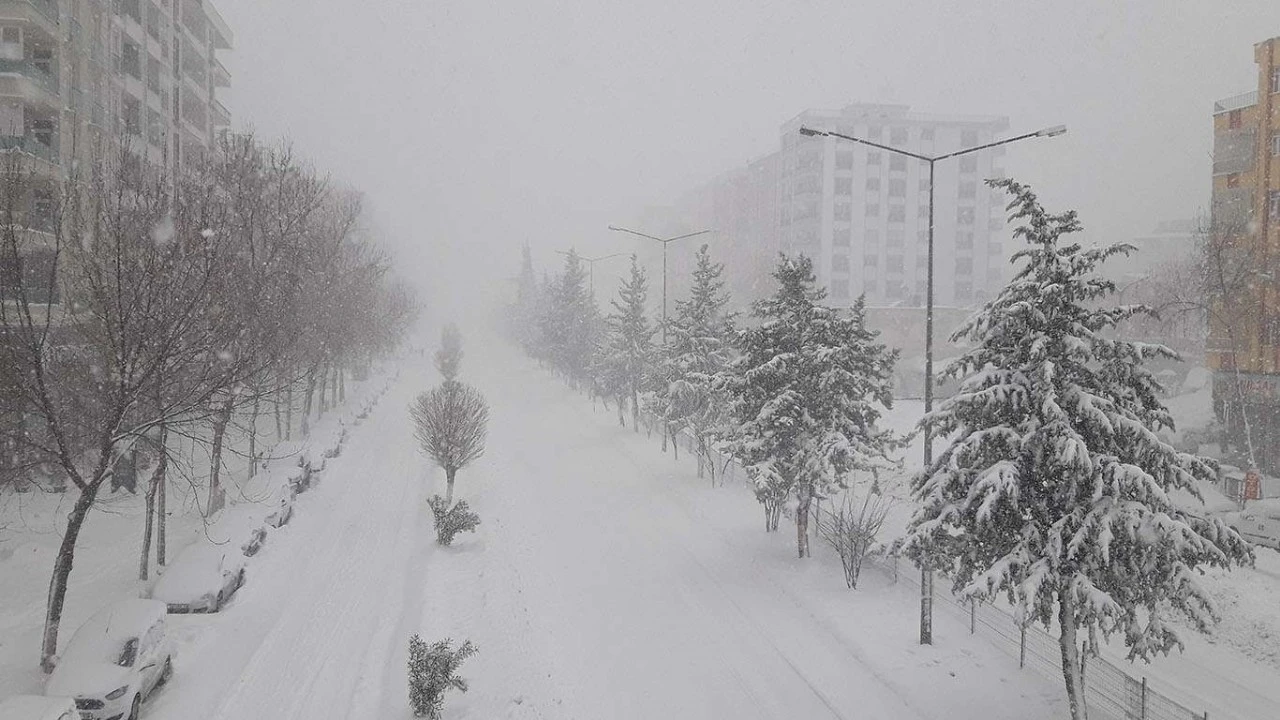 İ&Ccedil;İŞLERİ&rsquo;NDEN KAR UYARISI