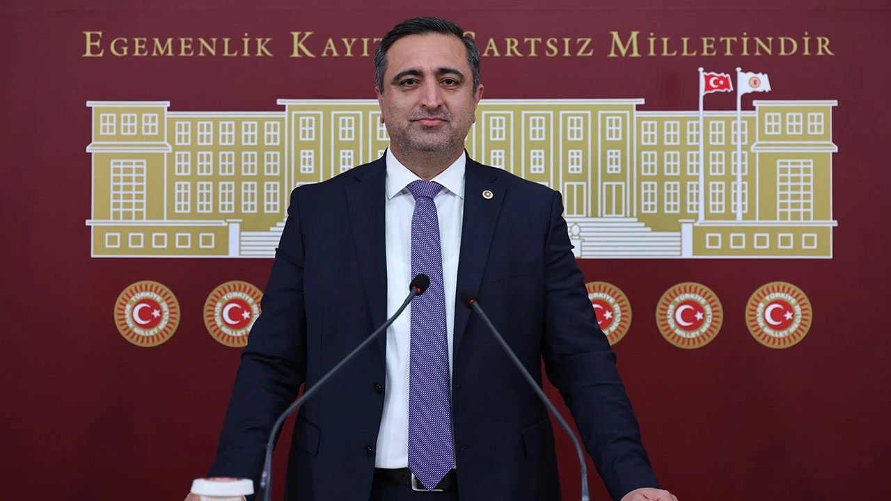 RAMANLI: VERGİ Y&Uuml;K&Uuml; DAR GELİRLİNİN OMZUNDA