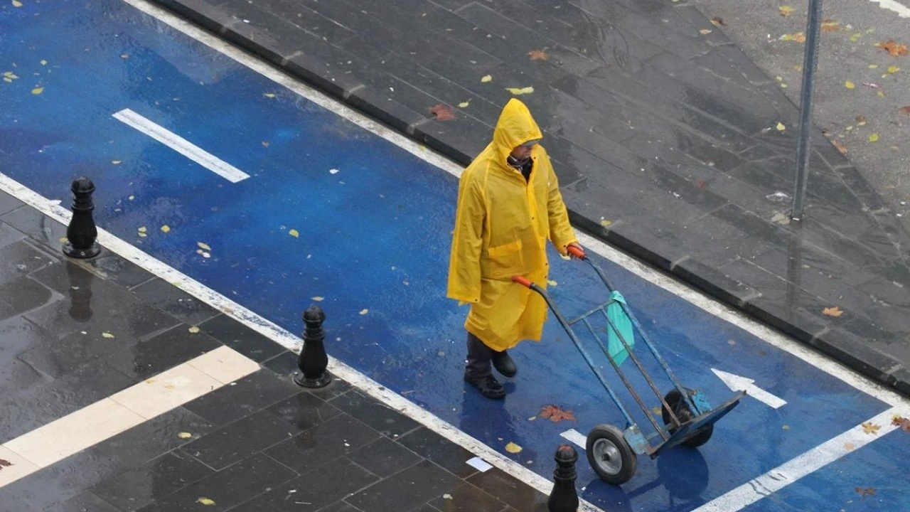 SAĞANAK VE FIRTINA ETKİLİ OLACAK