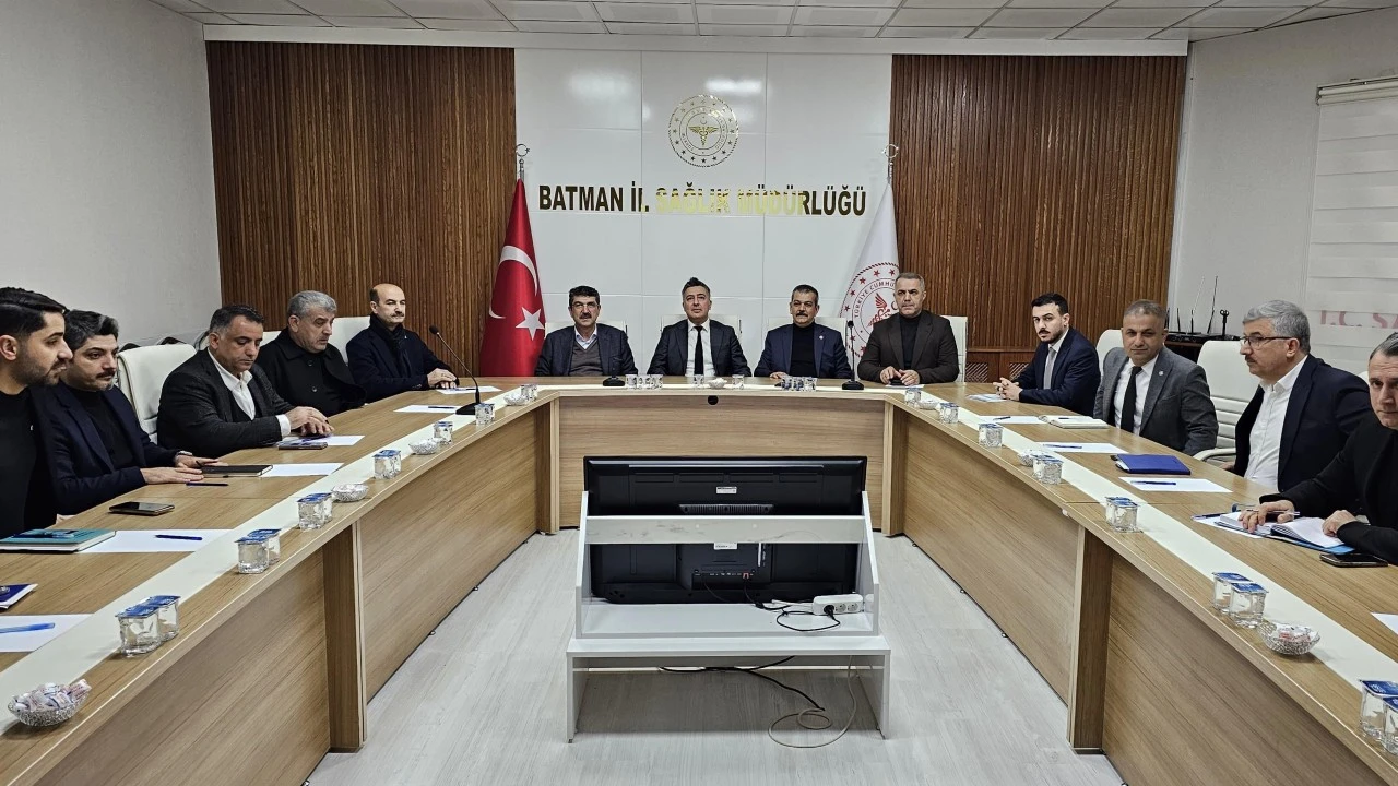 NASIROĞLU&rsquo;NDAN SAĞLIK VE EĞİTİME YAKIN TAKİP