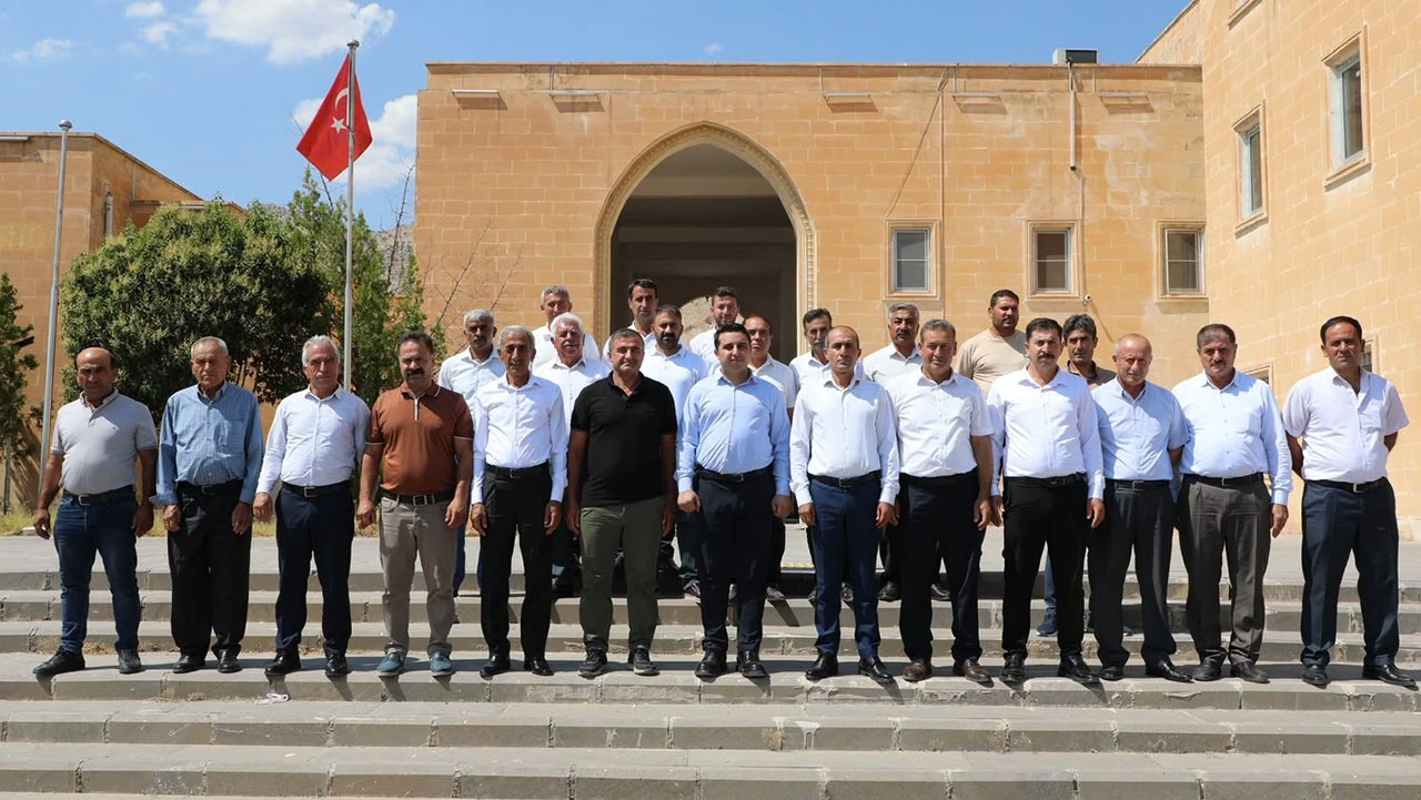 HASANKEYF MUHTARLARINDAN KAYMAKAM B&Uuml;Y&Uuml;K'E ZİYARET