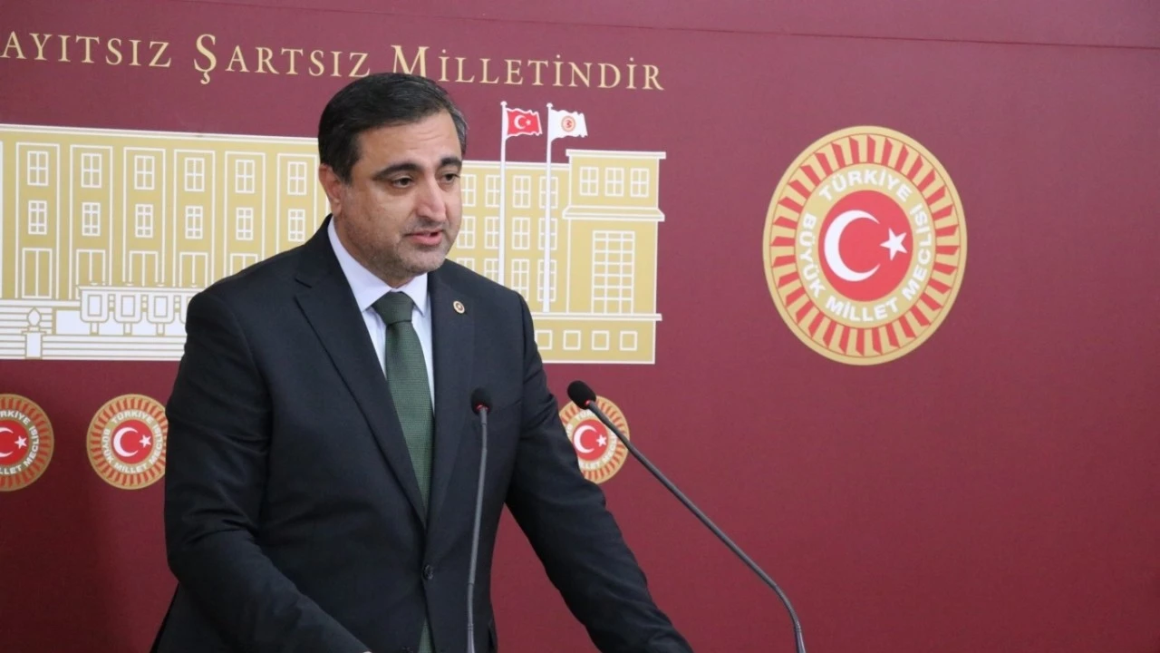 RAMANLI: YOLSUZLUKTAN FAİZ EKONOMİSİNE, SOSYAL ÇÜRÜME DERİNLEŞİYOR