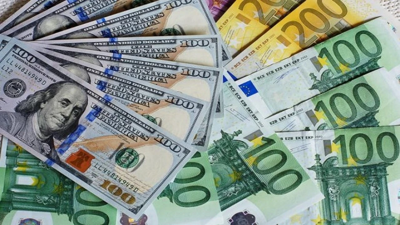 EURO 53 LİRAYI GE&Ccedil;Tİ