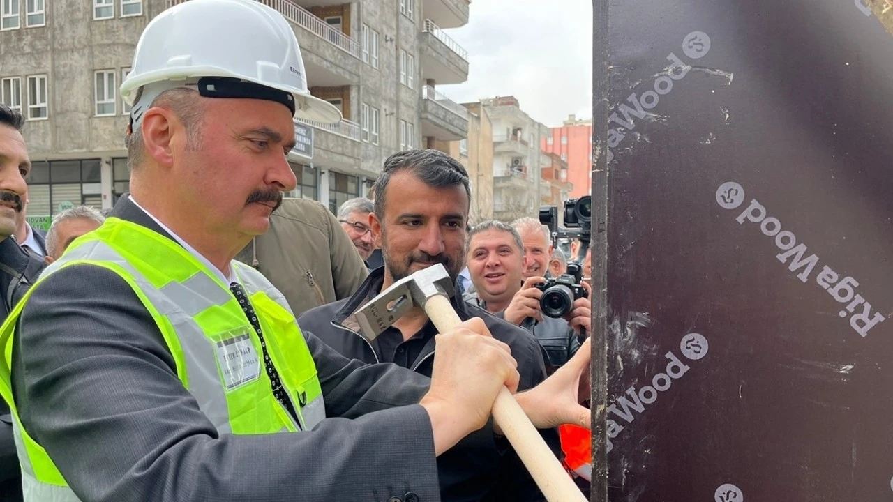 İLK ÇİVİ ÇAKMA TÖRENİ YARIN YAPILACAK