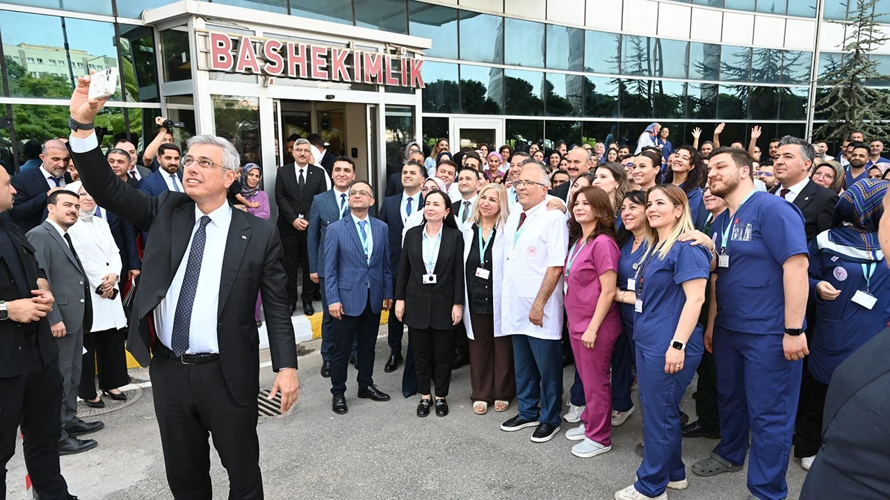 BAKAN MEMİŞOĞLU SAĞLIĞIN MERKEZİNDE