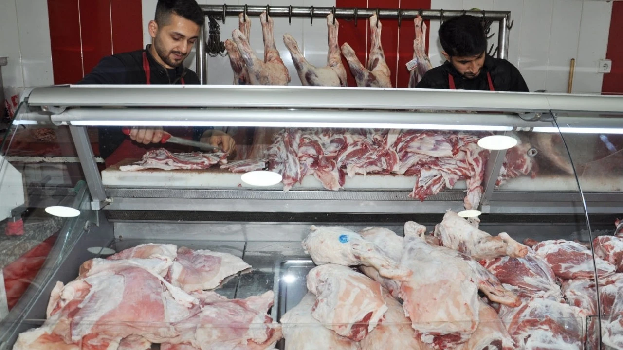 DANA SAYISI AZALIYOR, ET FİYATLARI ARTIYOR