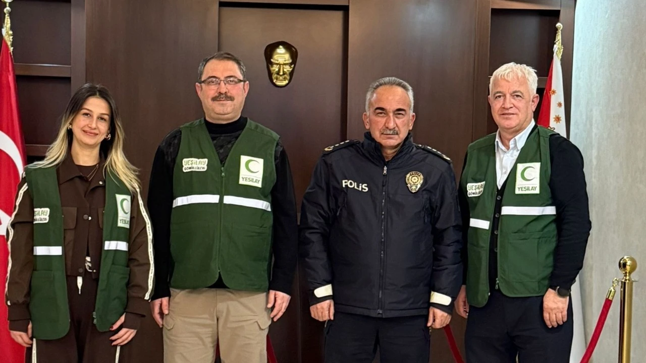 BAĞIMLILIKLA M&Uuml;CADELEDE SAHADAKİ EMEĞE TEŞEKK&Uuml;R