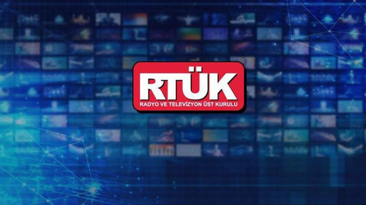 RT&Uuml;K&rsquo;TEN ANNELER G&Uuml;N&Uuml; REKLAMINA İNCELEME