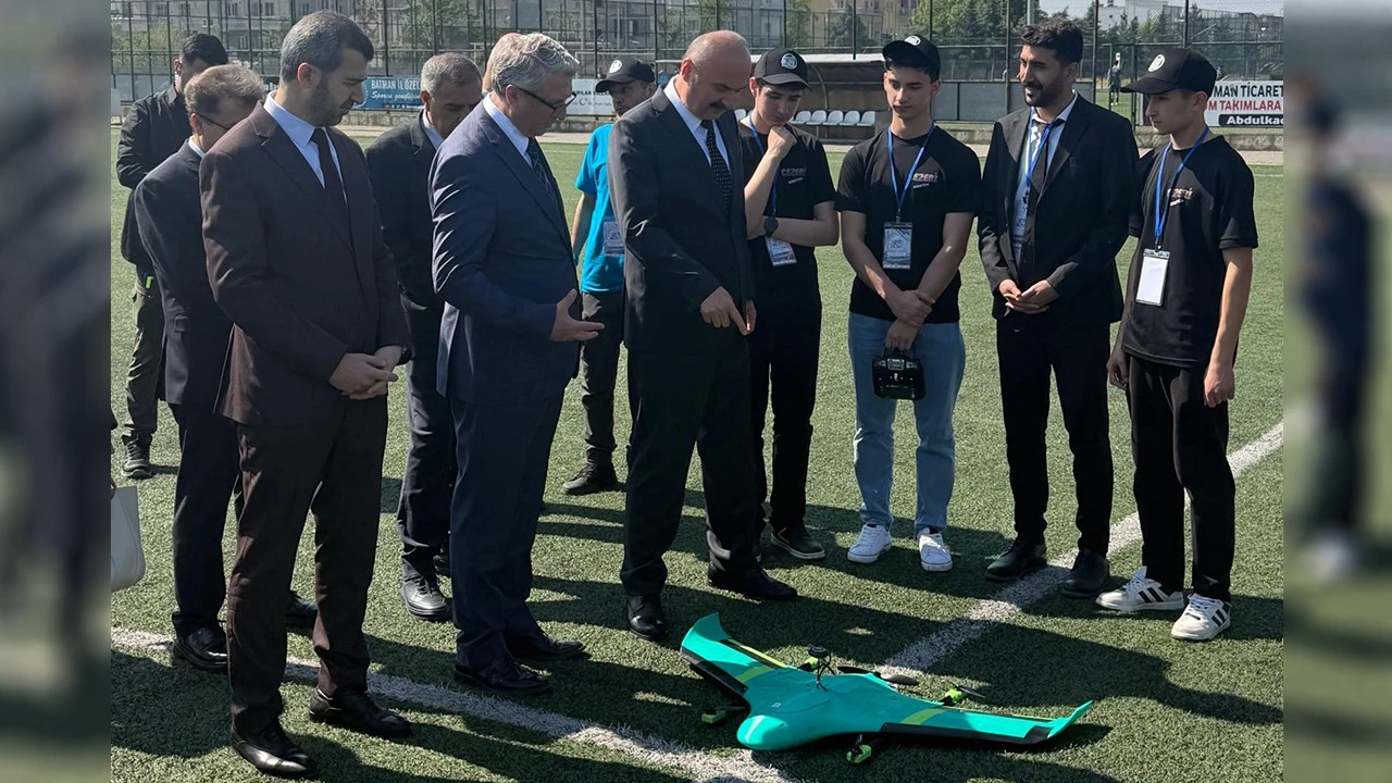 ROBOT VE TEKNOLOJİ YARIŞMASI YAPILDI