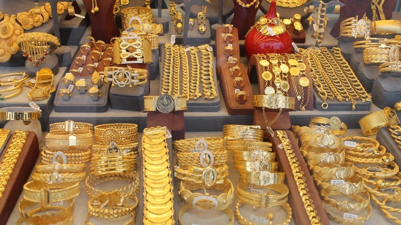 K&Uuml;RESEL BELİRSİZLİK ALTINI DALGALANDIRIYOR