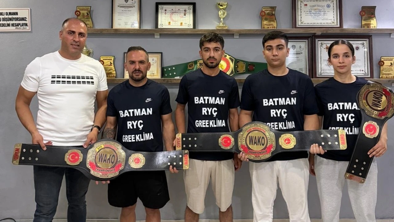 4 SPORCU ALTIN KEMERLE D&Ouml;ND&Uuml;