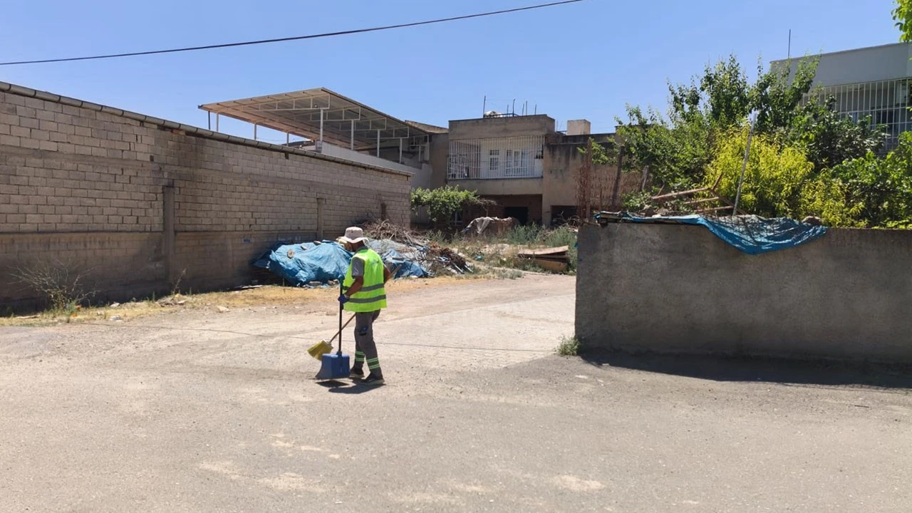 STADYUM VE OSB YOLUNDA DETAYLI TEMİZLİK