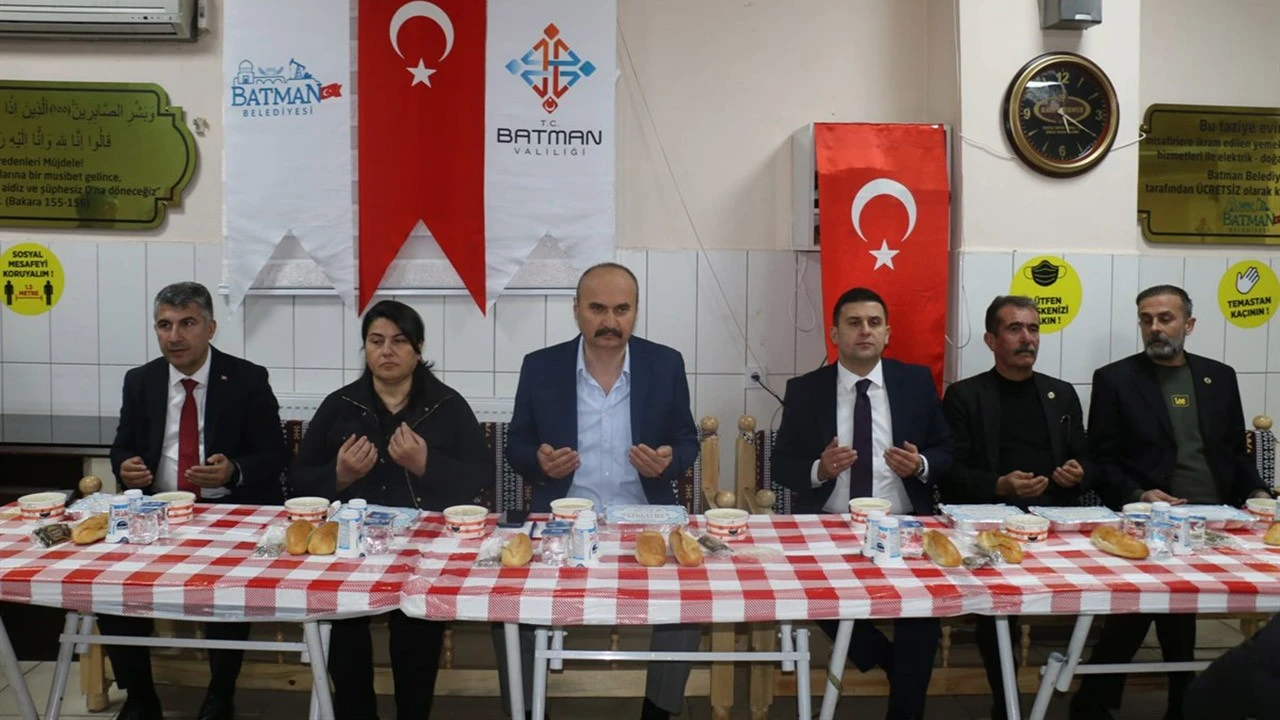 CANALP &Ccedil;İFTİ MAHALLE SAKİNLERİYLE ORU&Ccedil; A&Ccedil;TI