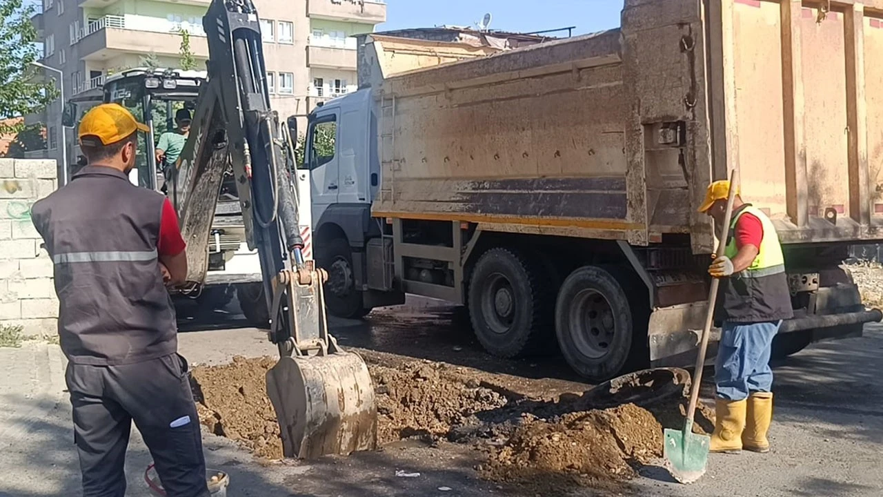 HAFTALARDIR S&Uuml;REN SU KA&Ccedil;AĞI GİDERİLDİ
