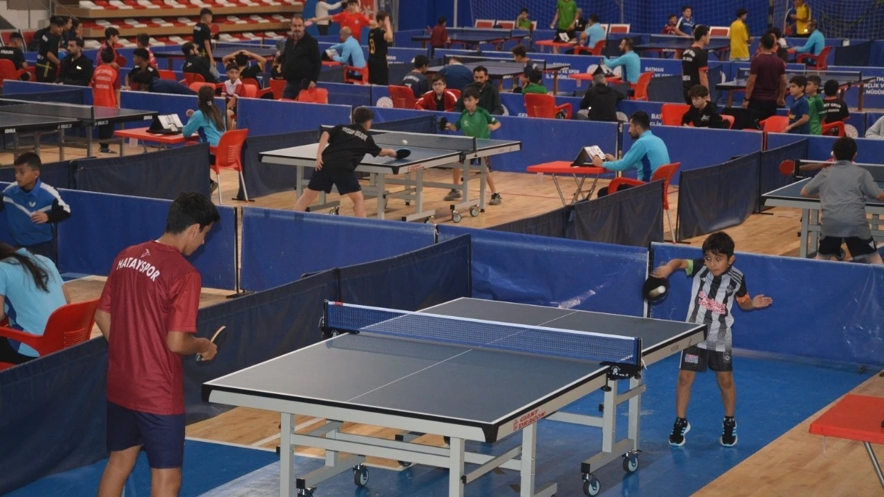 MASA TENİSİ BÖLGE ŞAMPİYONASI BAŞLADI