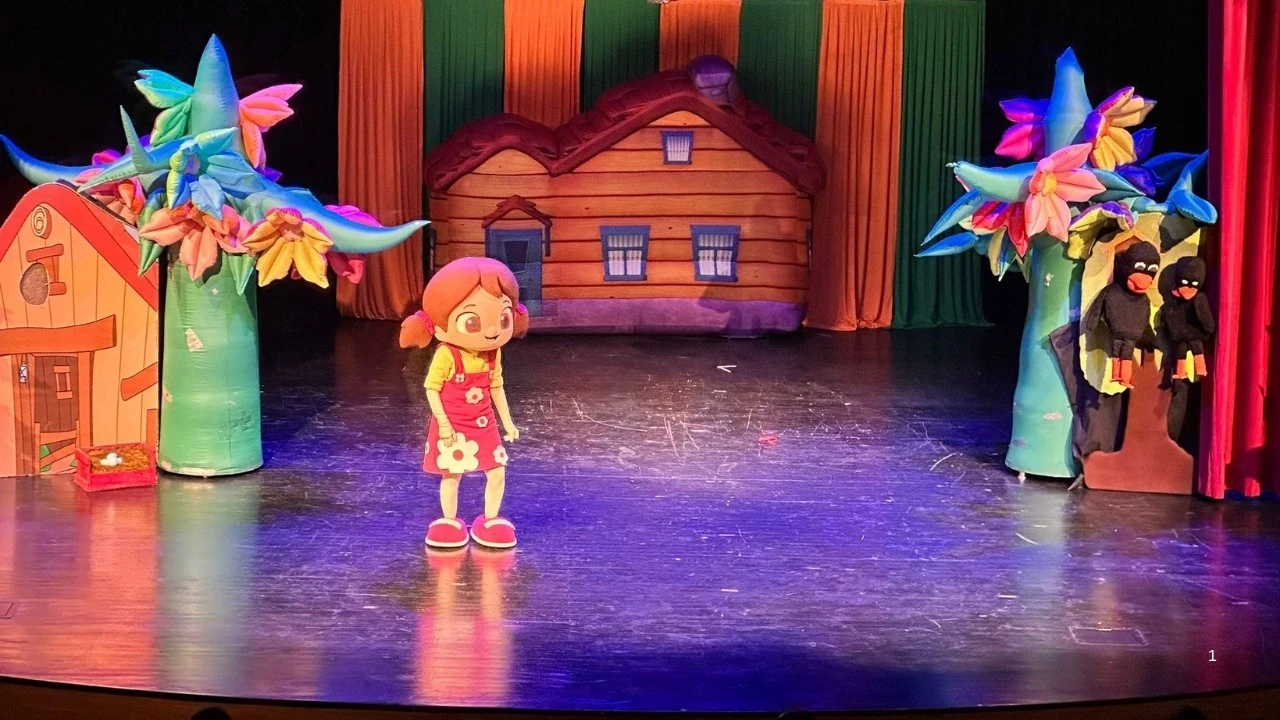 NİLOYA BATMAN’DA MİNİKLERLE BULUŞUYOR