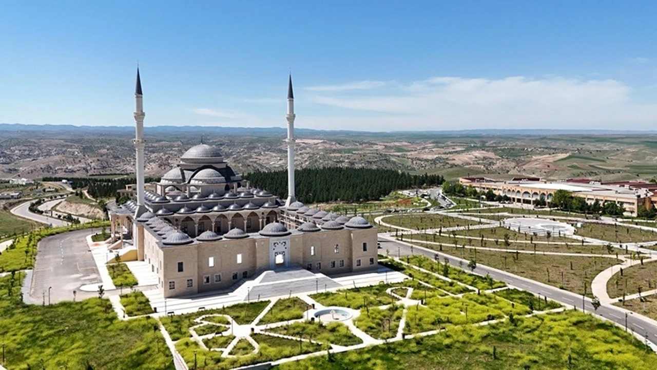 &Ouml;ĞRENCİLERE RAMAZAN BOYUNCA &Uuml;CRETSİZ İFTAR