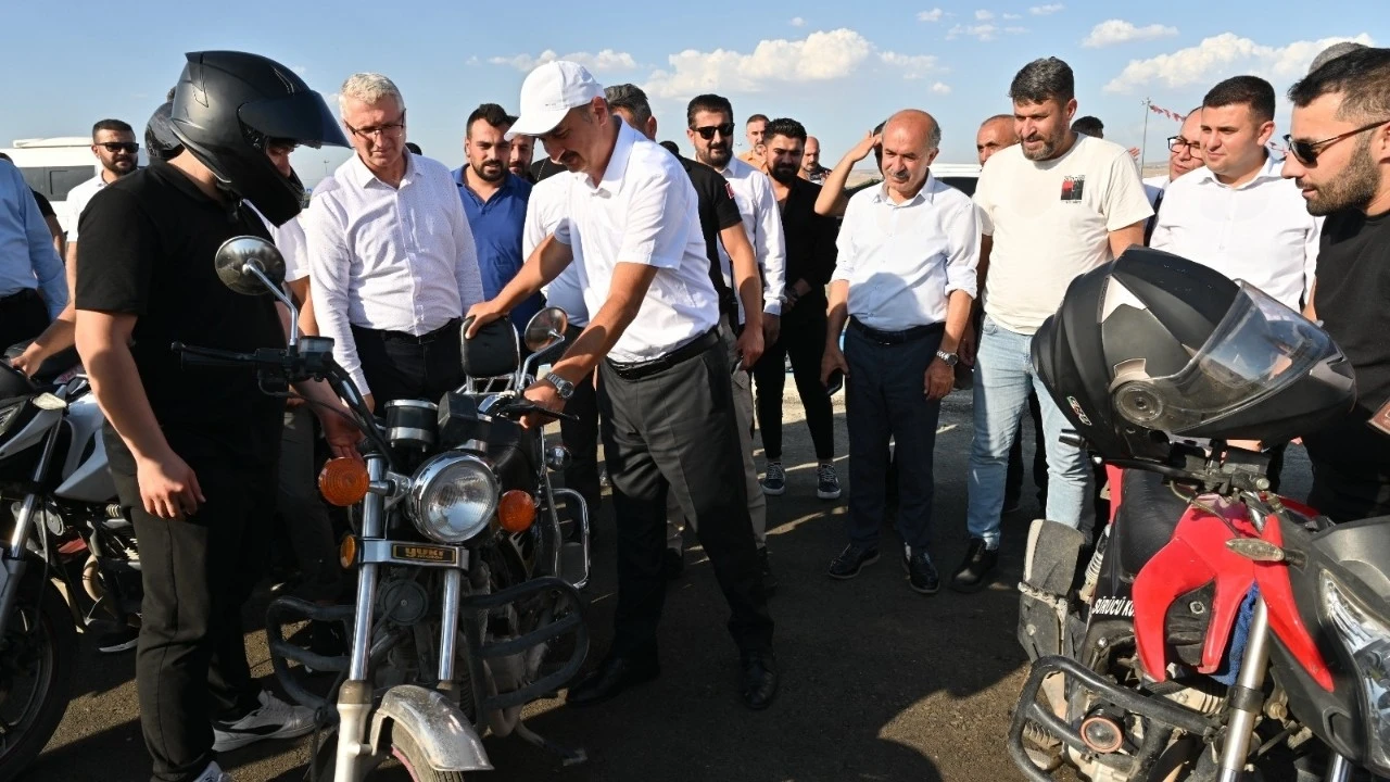 S&Uuml;R&Uuml;C&Uuml; AKADEMİSİ T&Uuml;RKİYE&rsquo;YE &Ouml;RNEK OLUYOR