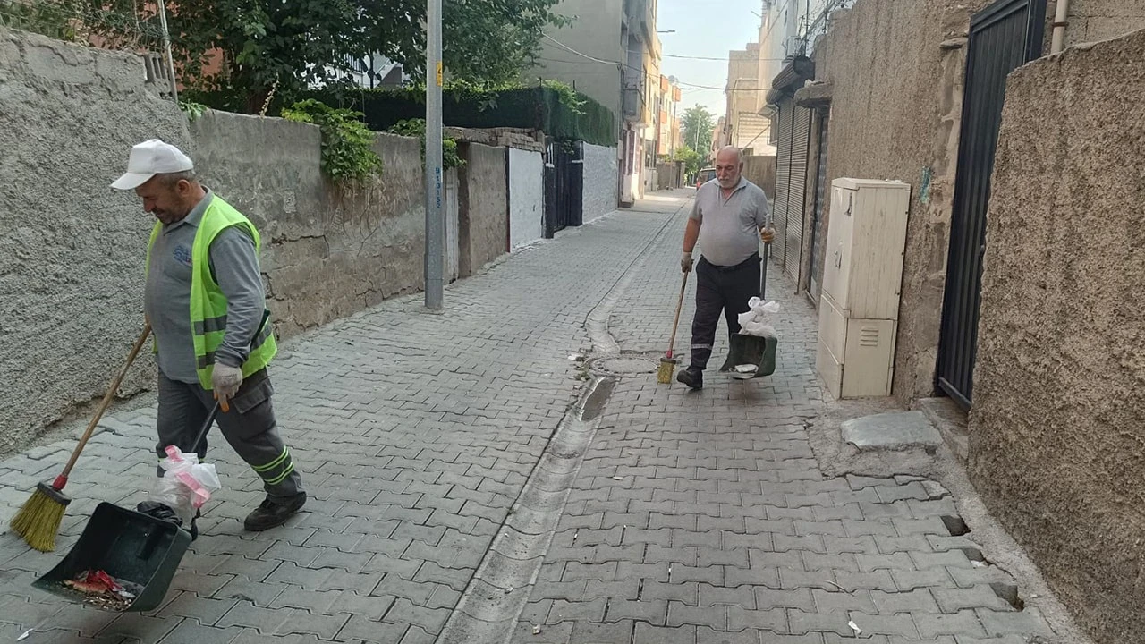 TEMİZLİK SEFERBERLİĞİ S&Uuml;R&Uuml;YOR