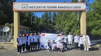 12 ÖĞRENCİ ALMANYA YOLCUSU