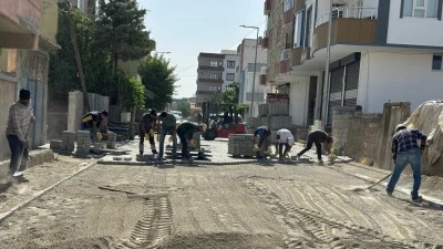 150 BİN METREKARE KİLİTLİ PARKE TAŞ DÖŞENDİ