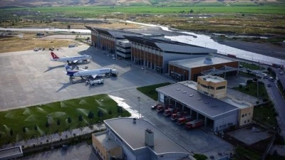 5 AYDA  272 BİN YOLCU UÇTU