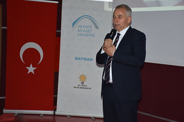 Siyaset akademisinde son ders yapıldı