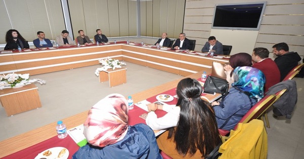 VALİ DENİZ ÖĞRETMENLERLE BİR ARAYA GELDİ