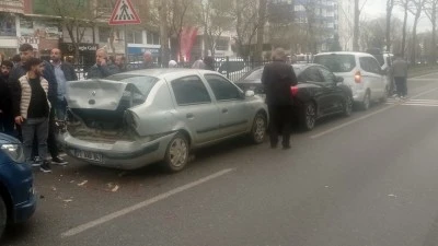 7 ARA&Ccedil; BİRBİRİNE GİRDİ