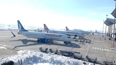 735 BİN YOLCU U&Ccedil;TU