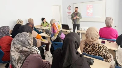 ADEM KURSİYERLERİNE AİLE EĞİTİMİ