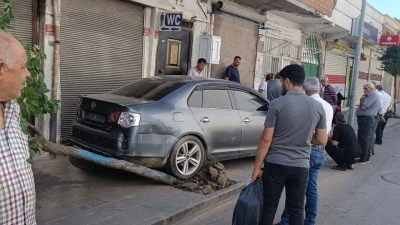 AĞACA ÇARPARAK DURABİLDİ