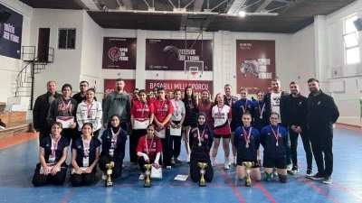 BADMİNTON&rsquo;DA İL ŞAMPİYONU BELLİ OLDU