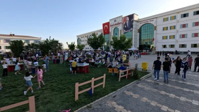 BAHAR ŞENLİĞİ RENKLİ GÖRÜNTÜLERE SAHNE OLDU