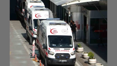 Batman&rsquo;da bı&ccedil;aklı kavga: 1 yaralı 