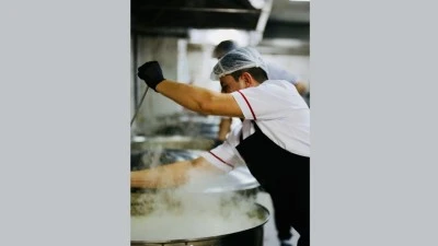 BATMAN&rsquo;DA HER G&Uuml;N 10 BİN KİŞİYE İFTAR