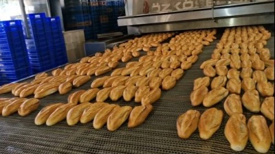 BELEDİYEDEN G&Uuml;NDE 40 BİN EKMEK DESTEĞİ