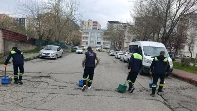 BELEDİYEDEN K&Ouml;ŞE BUCAK TEMİZLİK