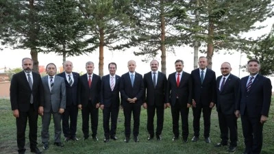 BÖLGE ÜNİVERSİTELERİ  AHLAT'TA  BULUŞTU