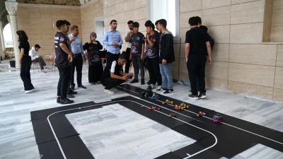CAMİ AVLUSUNDA ROBOTİK KODLAMA