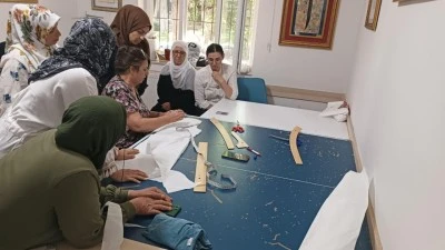 DİKİŞ KURSUNA YOĞUN İLGİ